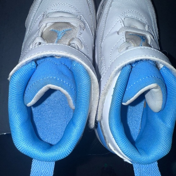 Jordan Spizike Low in White/University Blue/Gray, Size 10C - Picture 4 of 6